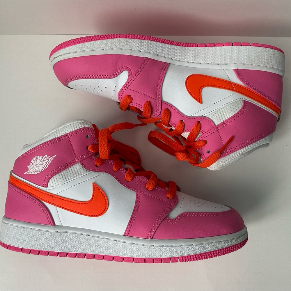 Youth Jordan 1 Mid GS Pinksicle Safety Orange size 6.5Y